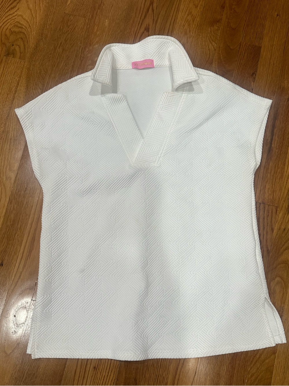women's white textured tunic collar top
Small